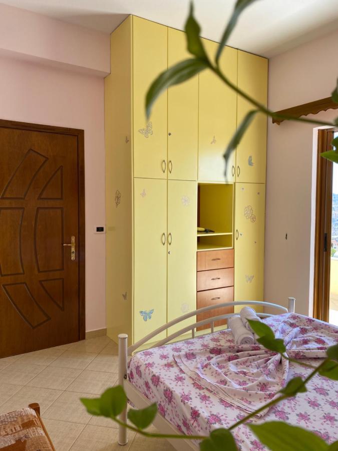Rama Apartments Sarande Bagian luar foto