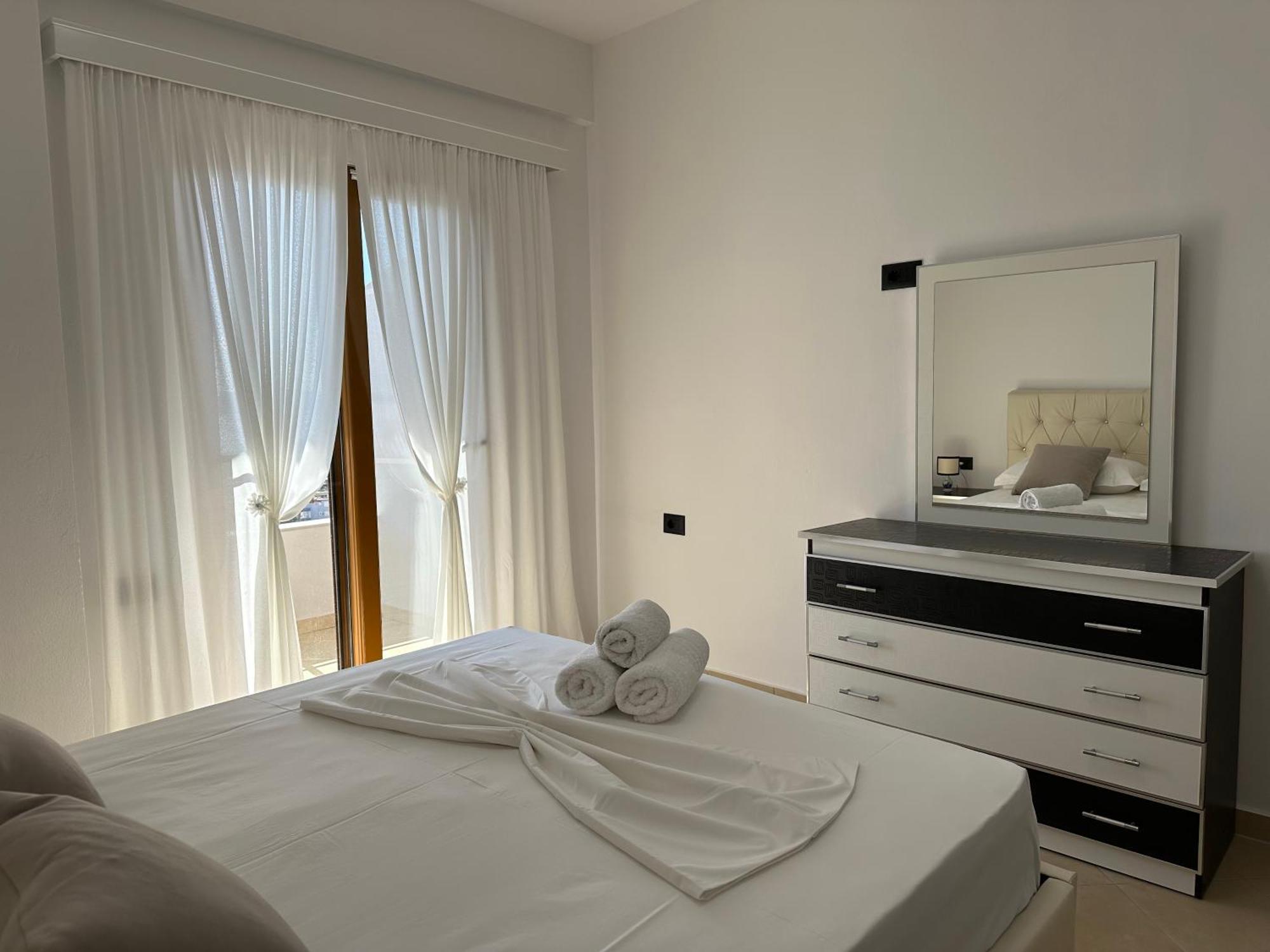 Rama Apartments Sarande Bagian luar foto