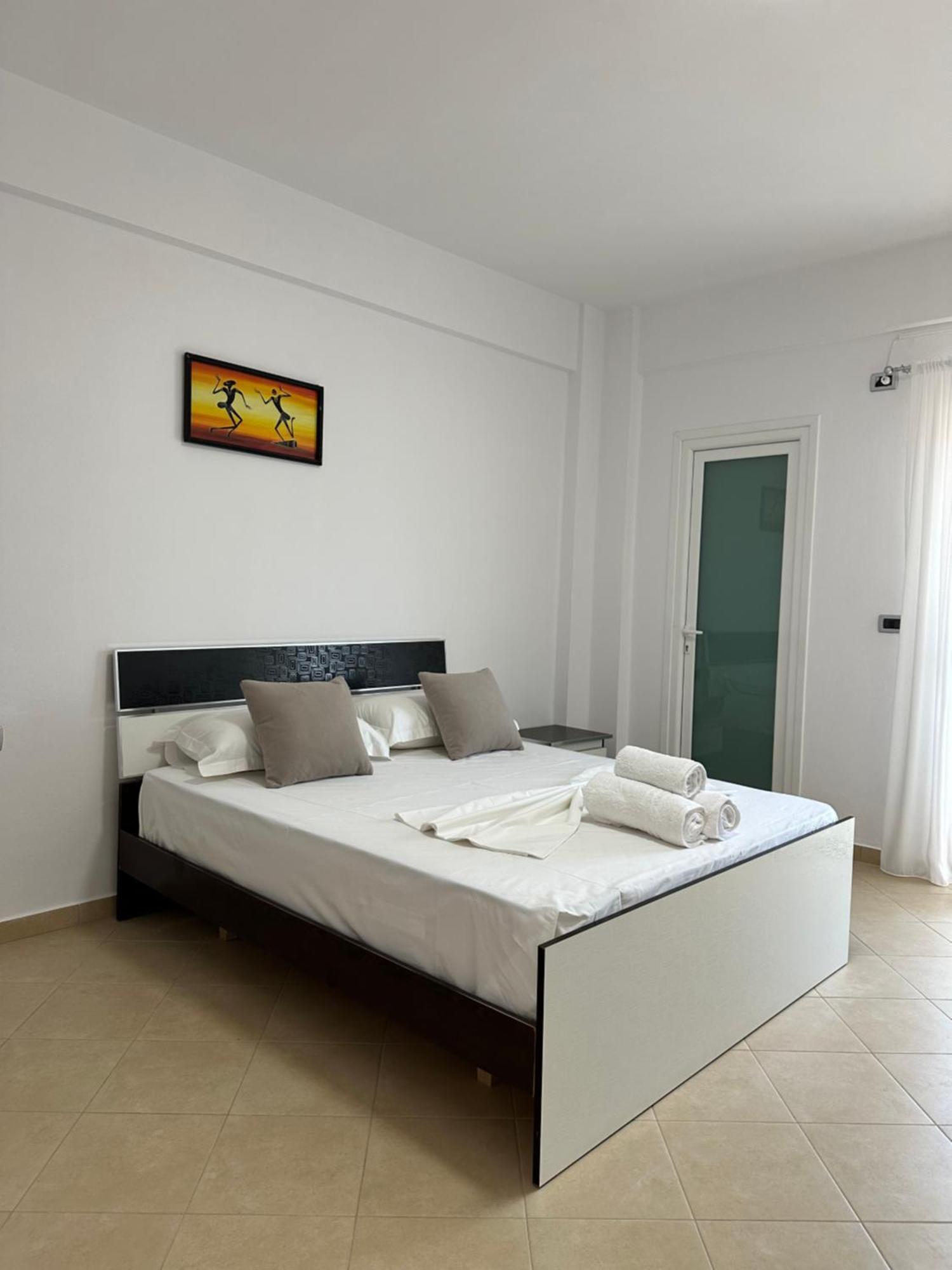 Rama Apartments Sarande Bagian luar foto