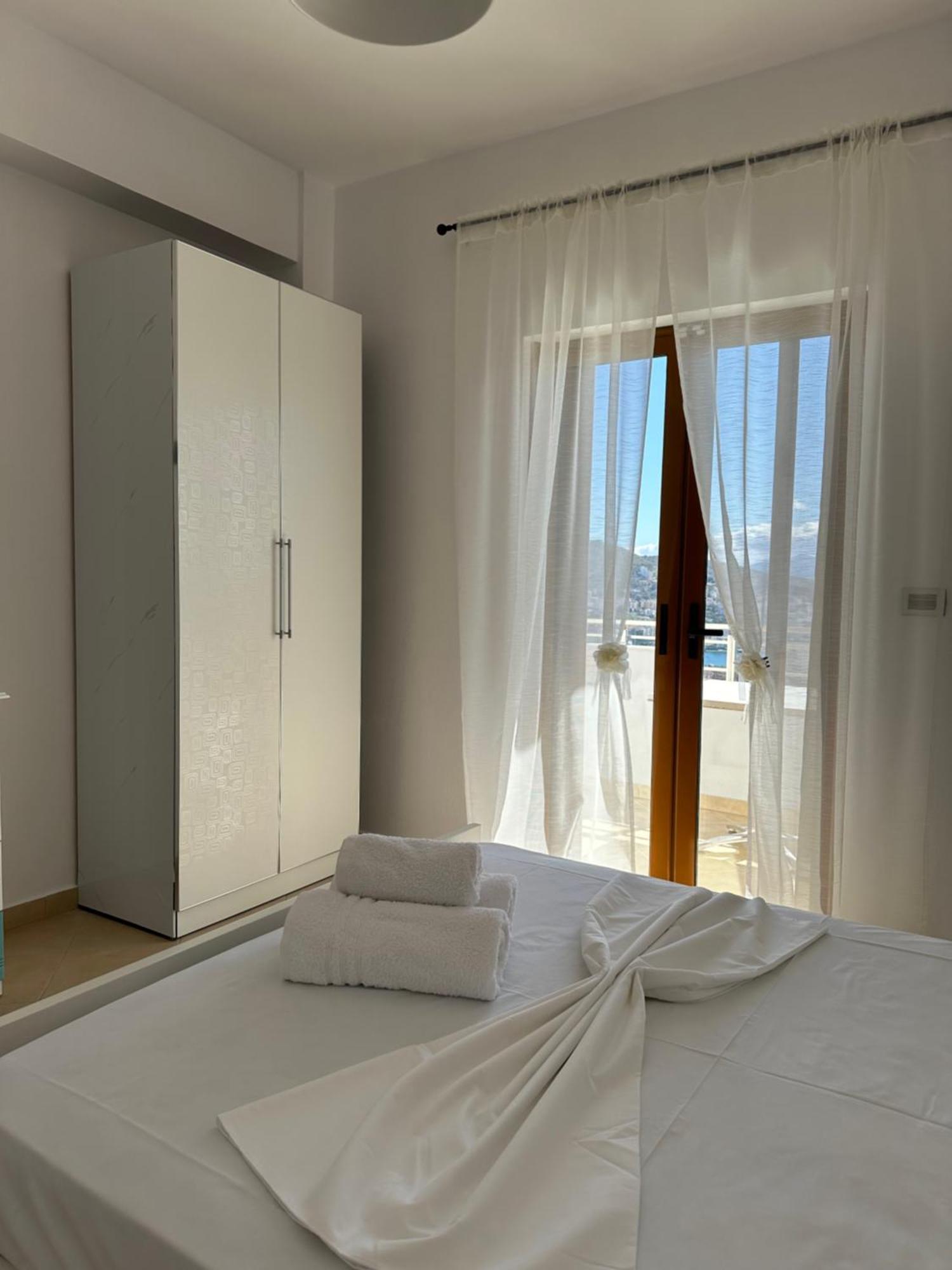 Rama Apartments Sarande Bagian luar foto