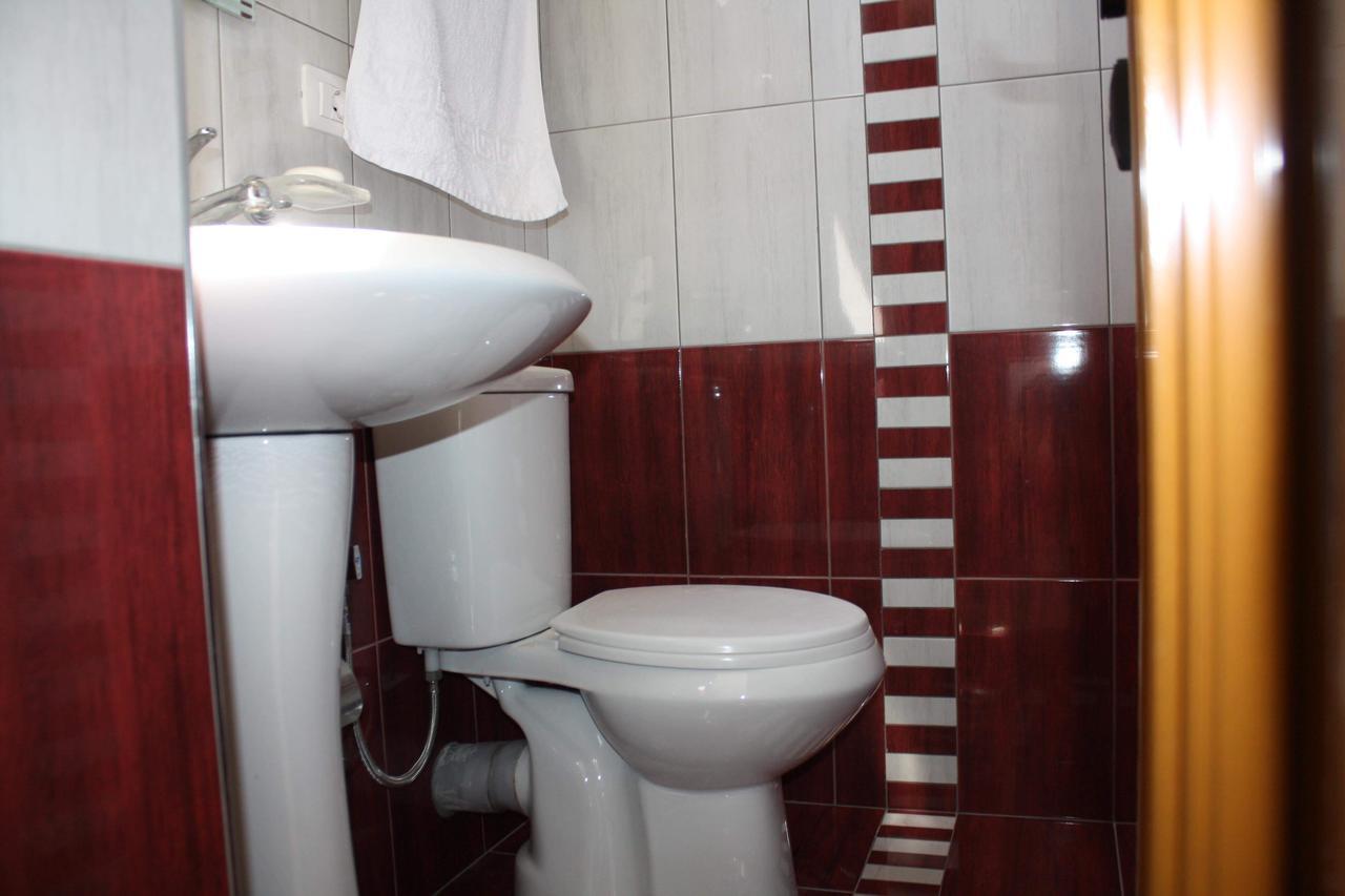 Rama Apartments Sarande Bagian luar foto