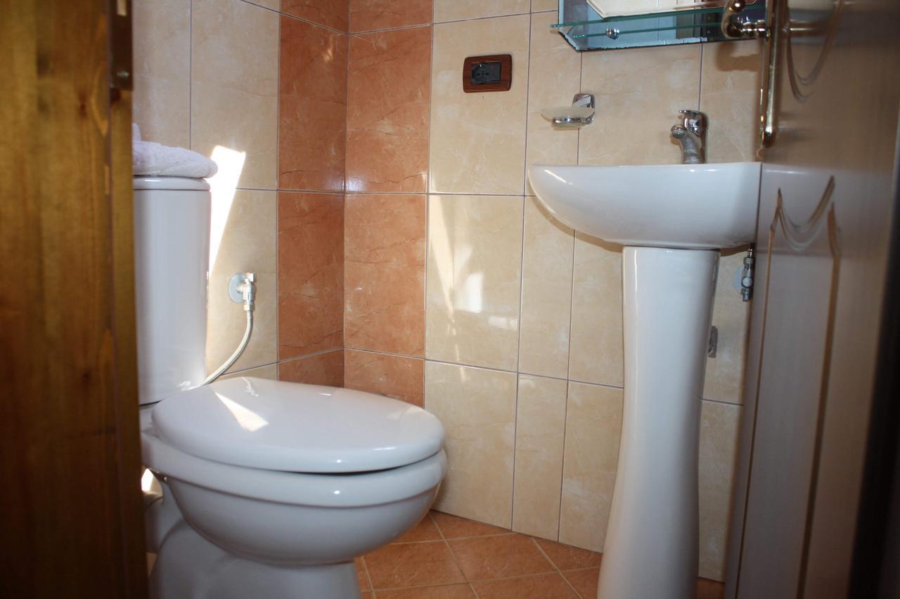 Rama Apartments Sarande Bagian luar foto