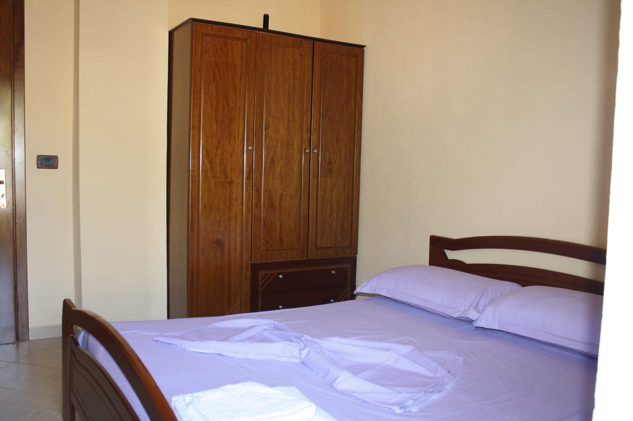 Rama Apartments Sarande Bagian luar foto