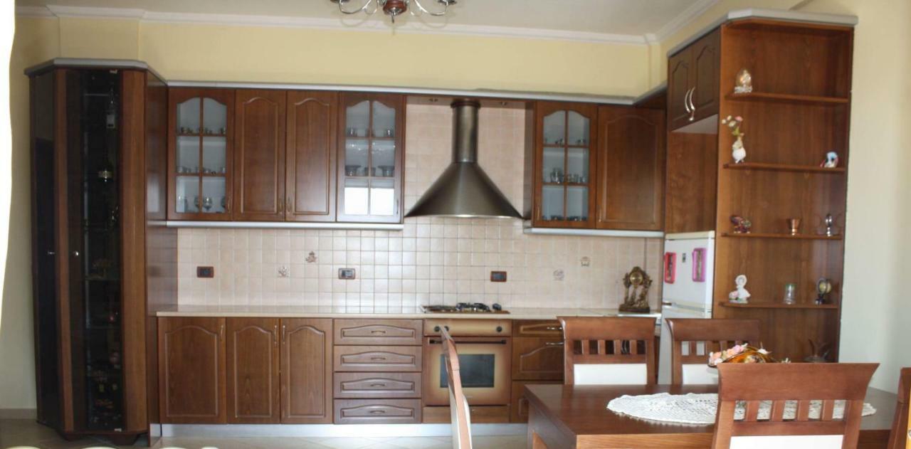 Rama Apartments Sarande Bagian luar foto