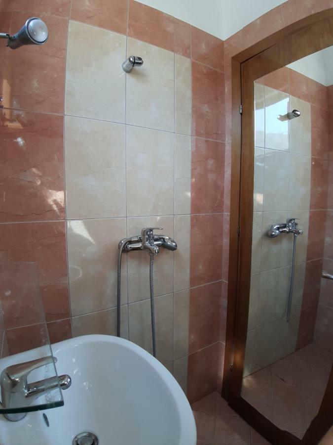 Rama Apartments Sarande Bagian luar foto
