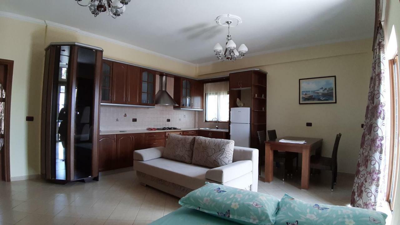 Rama Apartments Sarande Bagian luar foto