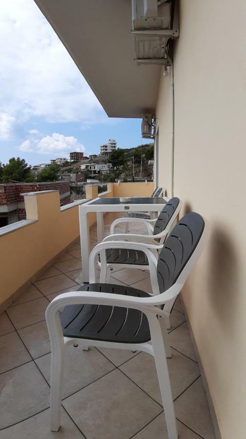 Rama Apartments Sarande Bagian luar foto